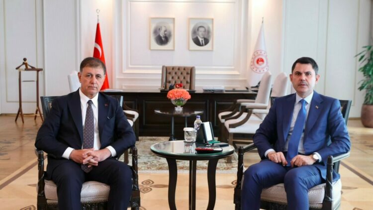 Bakan Kurum, İzmir Büyükşehir Belediye Başkanı Tugay'ı kabul etti