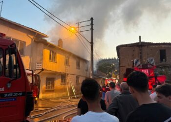 Evde çıkan yangında hayatını kaybetti
