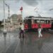 Taksim'de yağış etkili oluyor -1