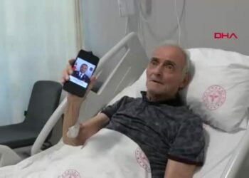 Şehit babasına kapalı yöntemle kalp kapağı değişimi