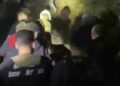 Yamaç kenarına düşen vatandaşı itfaiye kurtardı