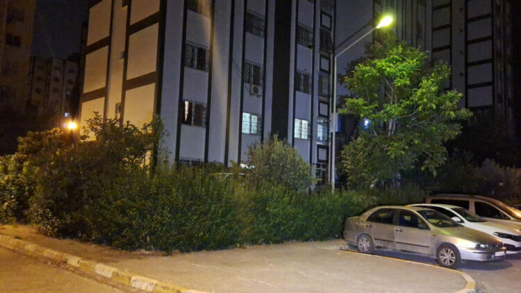 Adana'da boşanma aşamasındaki eşini uykusunda tabancayla öldürdü