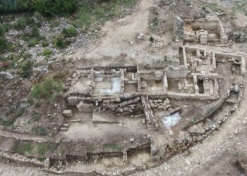 Aspendos'ta 2 bin yıllık 'Tiyatro Caddesi' gün yüzüne çıktı