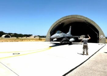 F-16'lardan Karadeniz'de eğitim uçuşu