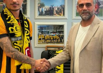 Karşıyaka'dan ayrılan İlyas imzayı attı