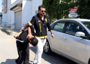 Seyir tepesindeki cinayete tanık oldukları için öldürülmüşler