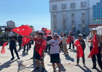 Bahçelievler'de A Milli Kadın Voleybol Takımı'nın şampiyonluğu kutlandı