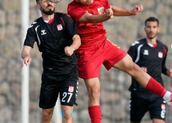 Sivasspor hazırlık maçında Kayserispor'u 1-0 mağlup etti