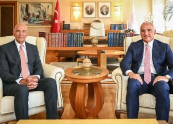 Bakan Ersoy, ABD Büyükelçisi Barrack’ı kabul etti