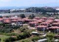 Bakan Kurum, Manavgat'ta yangın sonrası inşa edilen evleri paylaştı