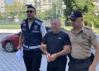 Tartıştığı oğlunun burnunu çatlattı