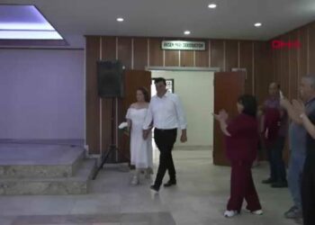 Aşka işaret diliyle 'evet' dediler
