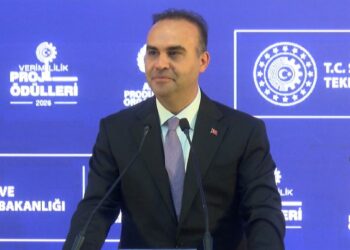 Bakan Kacır: Model fabrikalarımızın sayısını 16'ya çıkaracağız
