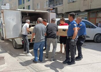 Odasında ölü bulundu