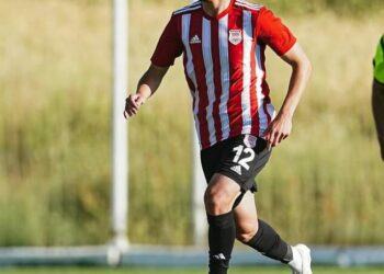 Ümraniyespor hazırlık maçında Pendikspor'u 2-1 mağlup etti