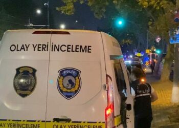 Fatih'te silahlı saldırıya uğrayan yabancı uyruklu kişi öldü