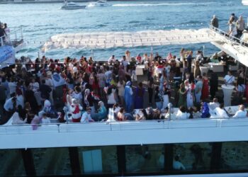 50 ülkeden 224 öğrenci Türkçe Yaz Okulu'nu İstanbul'da tamamladı