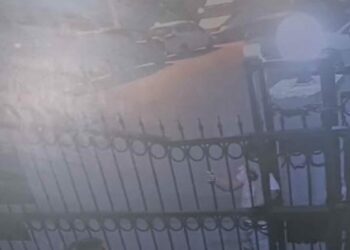 11 yaşındaki çocuğun kolu sürgülü kapıya sıkışıp kırıldı; aile şikayetçi oldu