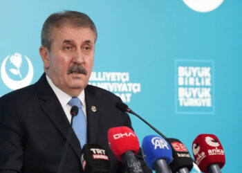 Destici: Hiçbir partiye hazine yardımı verilmesin