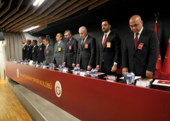 Dursun Özbek: Önemli olan transferin hangi gün açıklandığı değil, Galatasaray'a ne kadar fayda sağlayacağıdır