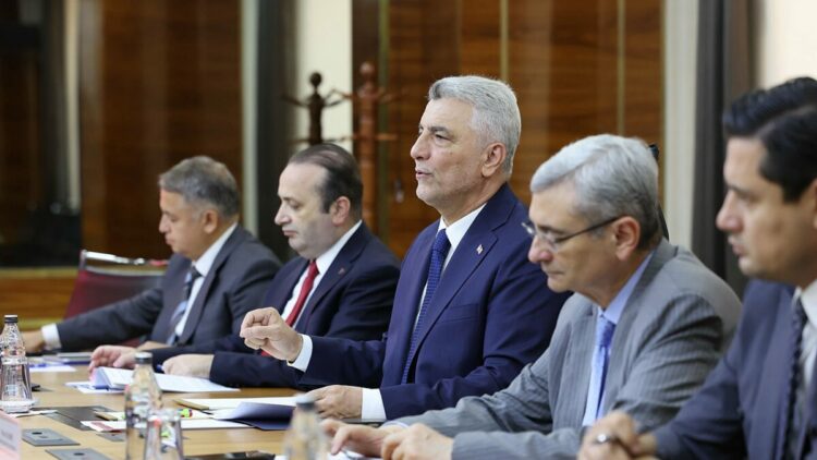 Bakan Bolat, Moldova heyetiyle bir araya geldi
