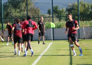 Fatih Karagümrük Kaptanı Biraschi: Süper Lig'i hak ediyoruz