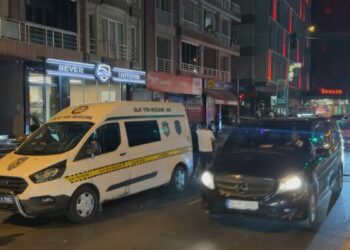 Eyüpsultan'da oto galeriye silahlı saldırı: 1 ölü, 3 yaralı