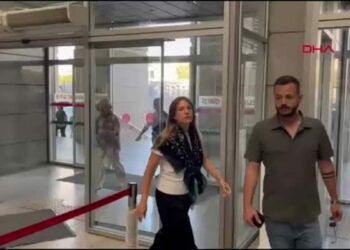 Ahbap Derneği soruşturmasında oyuncu Eda Ece ifade vermek için adliyeye geldi-1