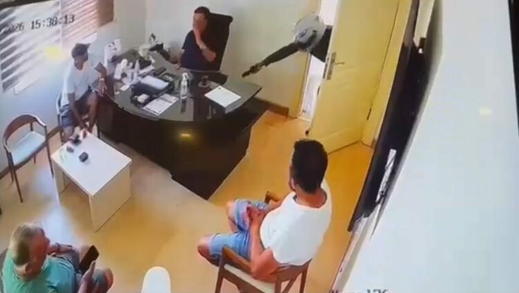 Mersin'de tatil sitesi başkanına silahlı saldırı
