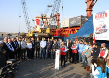 Türkiye’deki STK’lardan Lübnan’a 1,2 milyar TL değerinde insani yardım