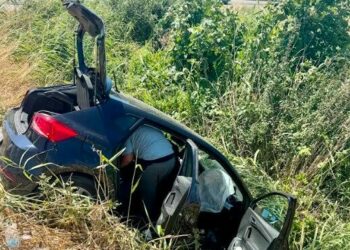 Bursa’da otomobil sulama kanalına devrildi; 1’i çocuk, 6 yaralı