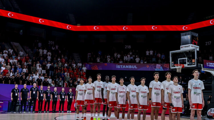 17 Yaş Altı Erkek Basketbol Milli Takımı, grup birincisi olarak son 16 turuna yükseldi