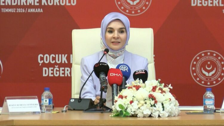 Bakan Göktaş: Sosyal ağlar ve oyun mecraları, çocuklara uygun bir dijital çevre oluşturmakla yükümlü