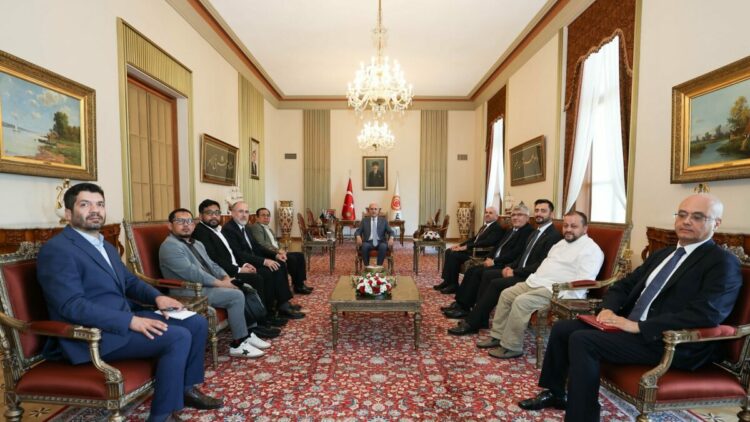 Kurtulmuş, Filipinler Bangsamoro Özerk Bölgesi Kurucu Başkanı İbrahim'i kabul etti