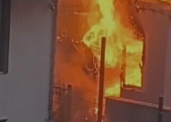 Çanakkale'de inşaat işçilerinin kaldığı evde yangın: 1 yaralı