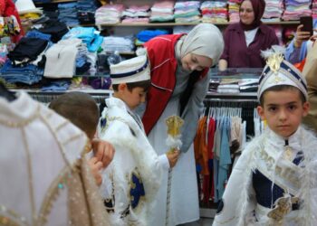Vakıflar Genel Müdürlüğü'nün geleneksel sünnet şölenleri başladı
