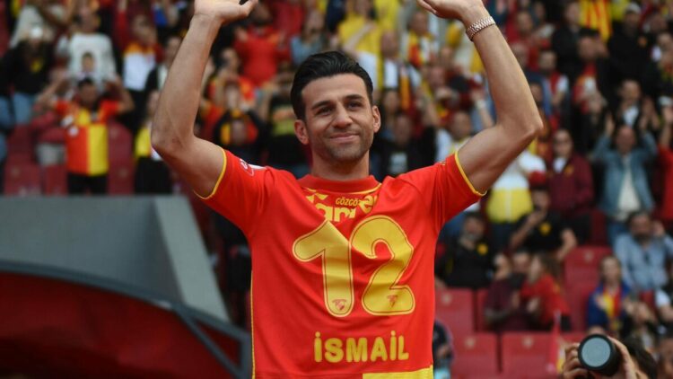 Göztepe'de İsmail Köybaşı'ndan futbola veda