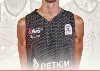 Petkimspor'da son transfer Jarrod Uthoff