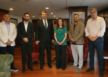 Karşıyaka'da belediyeyle salon görüşmesi yapıldı