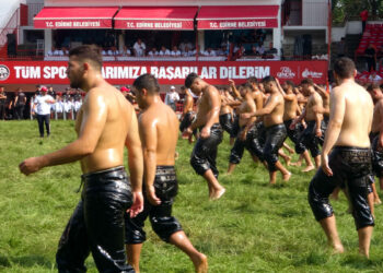 Kırkpınar’da ikinci gün güreşleri başladı