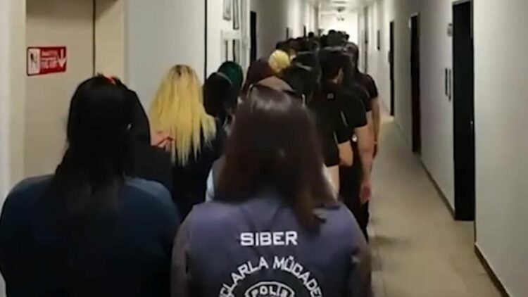 14 ilde siber suç operasyonları: 18 tutuklama