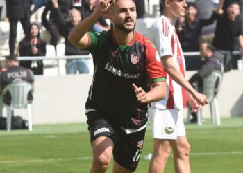 Karşıyaka'da Ömer Faruk bekleniyor