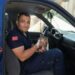 Otomobilin motor bölümünde sıkışan yavru kedi kurtarıldı
