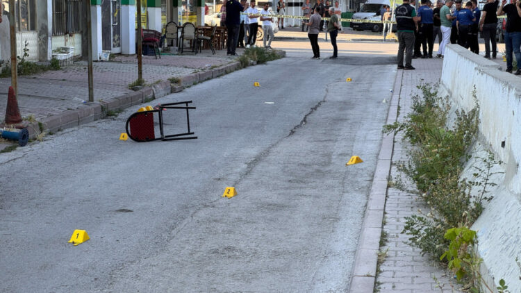 Niğde’de iki grup arasında silahlı kavga; 1’i ağır 4 yaralı