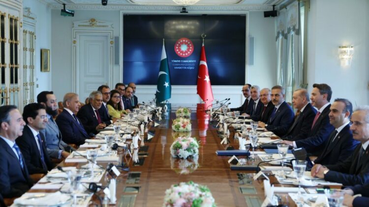 Bakan Kacır: Türkiye-Pakistan İş ve Yatırım Forumu’nda iki ülkenin iş dünyası temsilcileriyle buluştuk