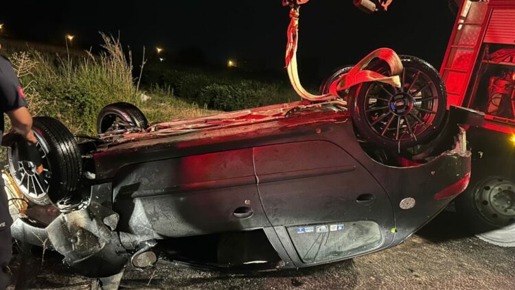 Sulama kanalına düşen otomobilin sürücüsü öldü