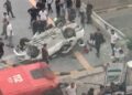 Otomobil, bariyerlere çarpıp devrildi: 2 ölü, 3 yaralı