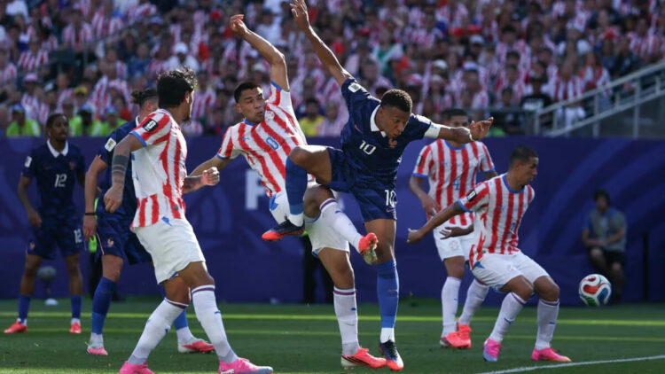 Paraguay’ı 1-0 mağlup eden Fransa çeyrek finalde