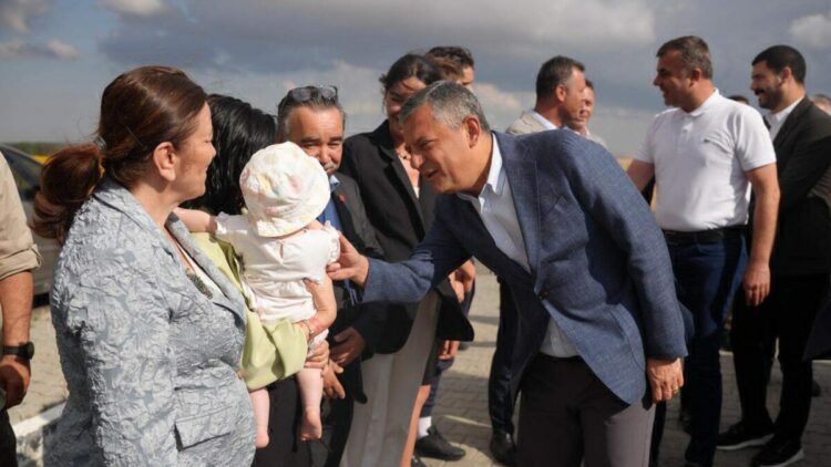 Özgür Özel, Deniz Göktaş'ı cezaevinde ziyaret etti