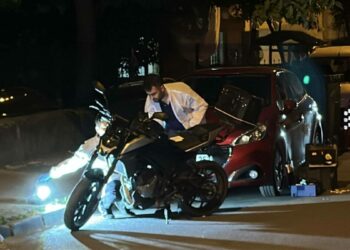 Sultangazi’de motosikletli şüphelilerin silahlı saldırısında ağır yaralandı